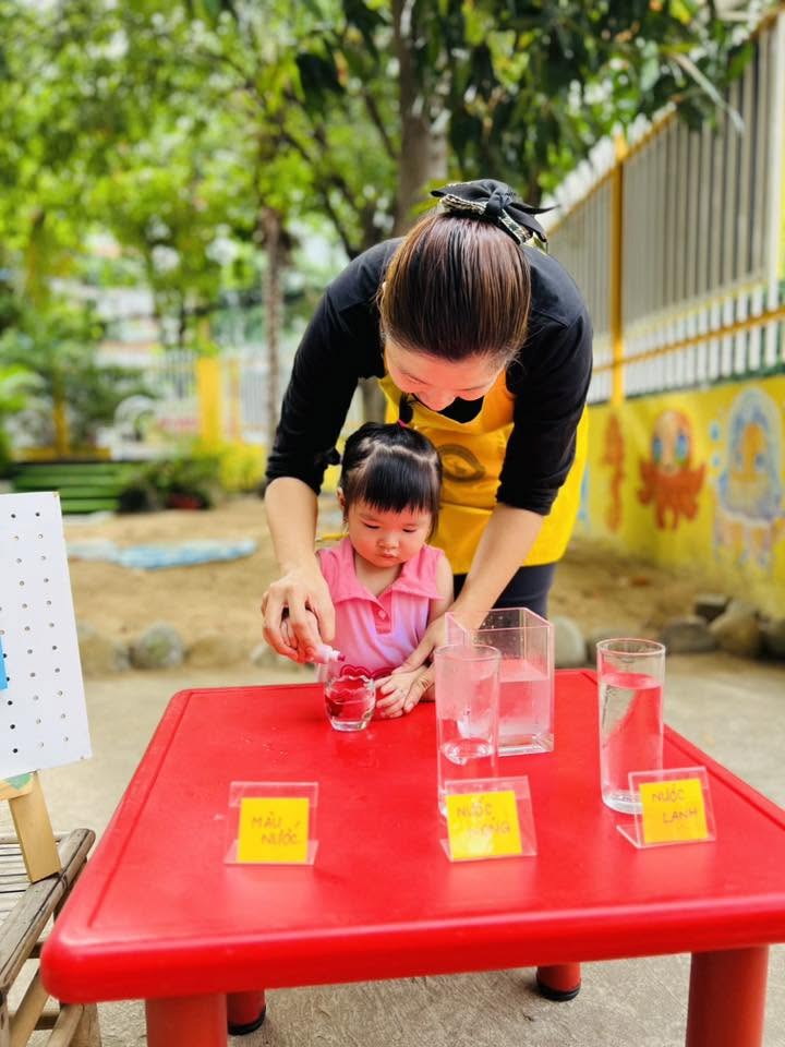 Các thí nghiệm vui giúp trẻ vừa rèn luyện giác quan vừa phát triển tư duy khoa học